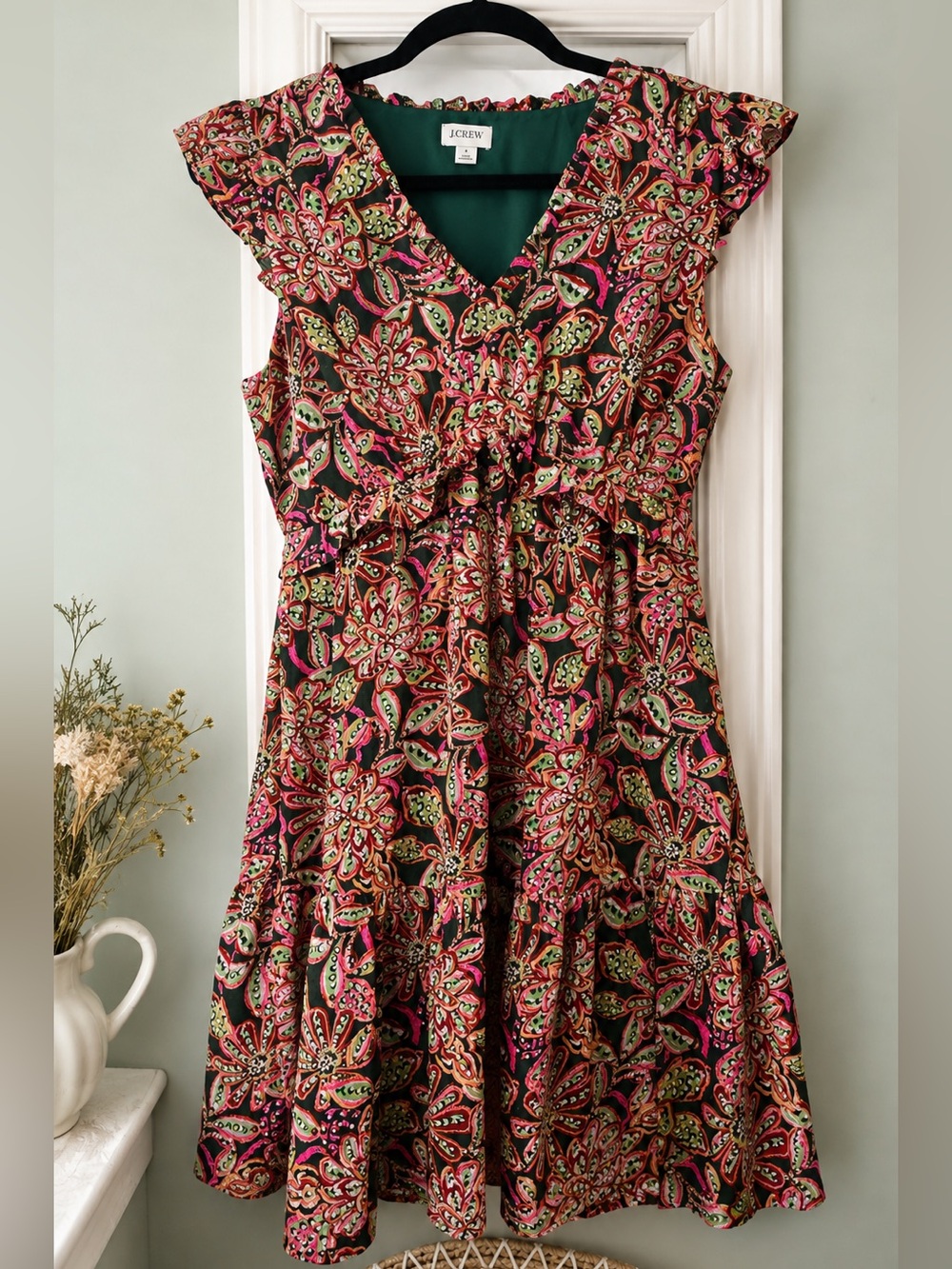 Crew Floral Paisley Ruffle Dress Size 4 Green Pink Coral V-Neck Tiered